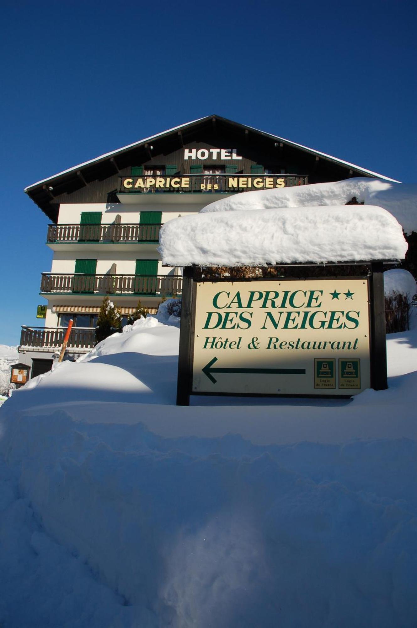 Hotel Le Caprice Des Neiges กงบลู ภายนอก รูปภาพ