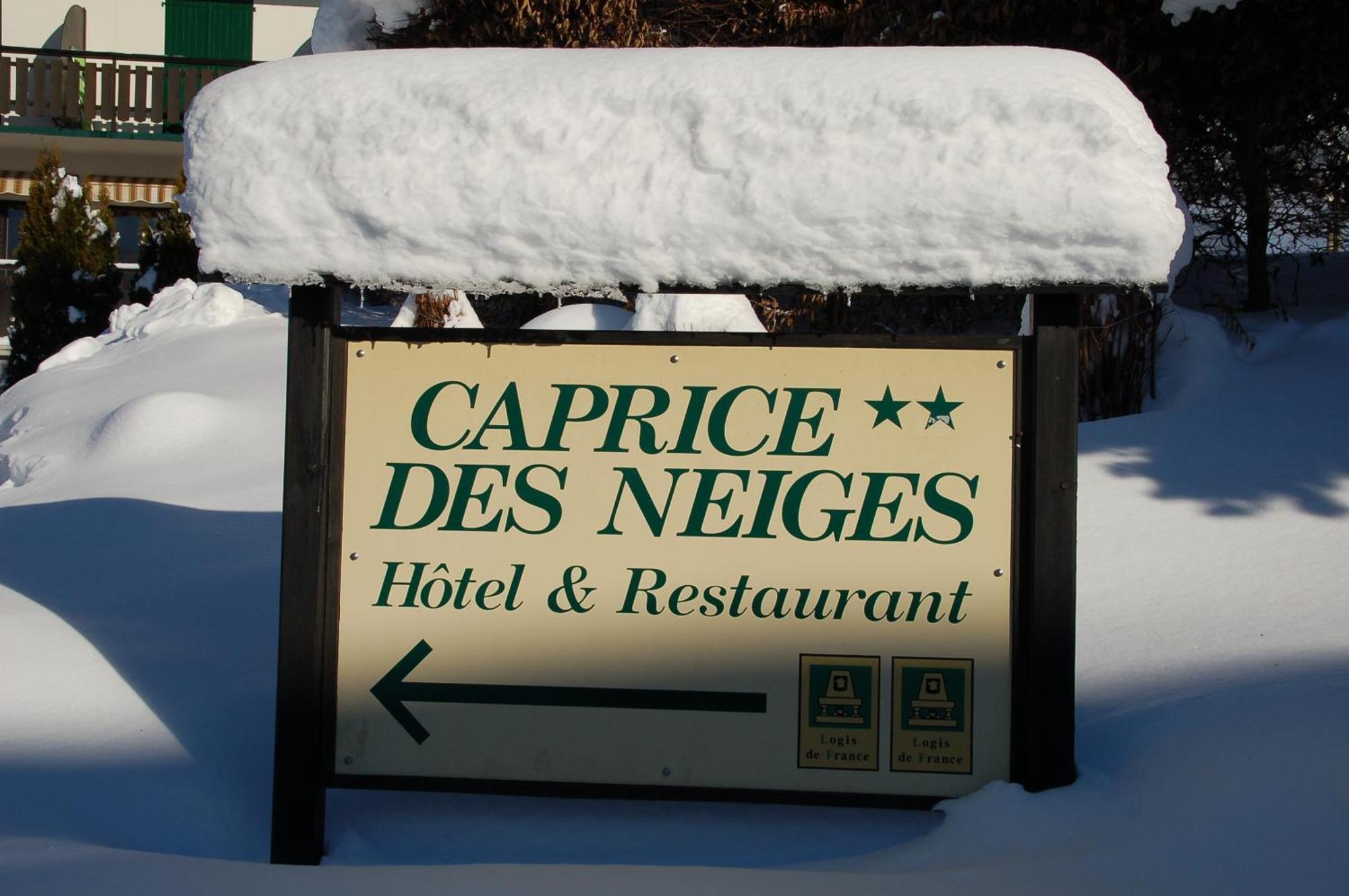 Hotel Le Caprice Des Neiges กงบลู ภายนอก รูปภาพ