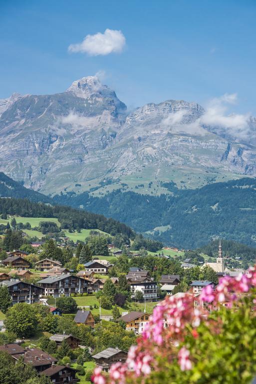 Hotel Le Caprice Des Neiges กงบลู ภายนอก รูปภาพ